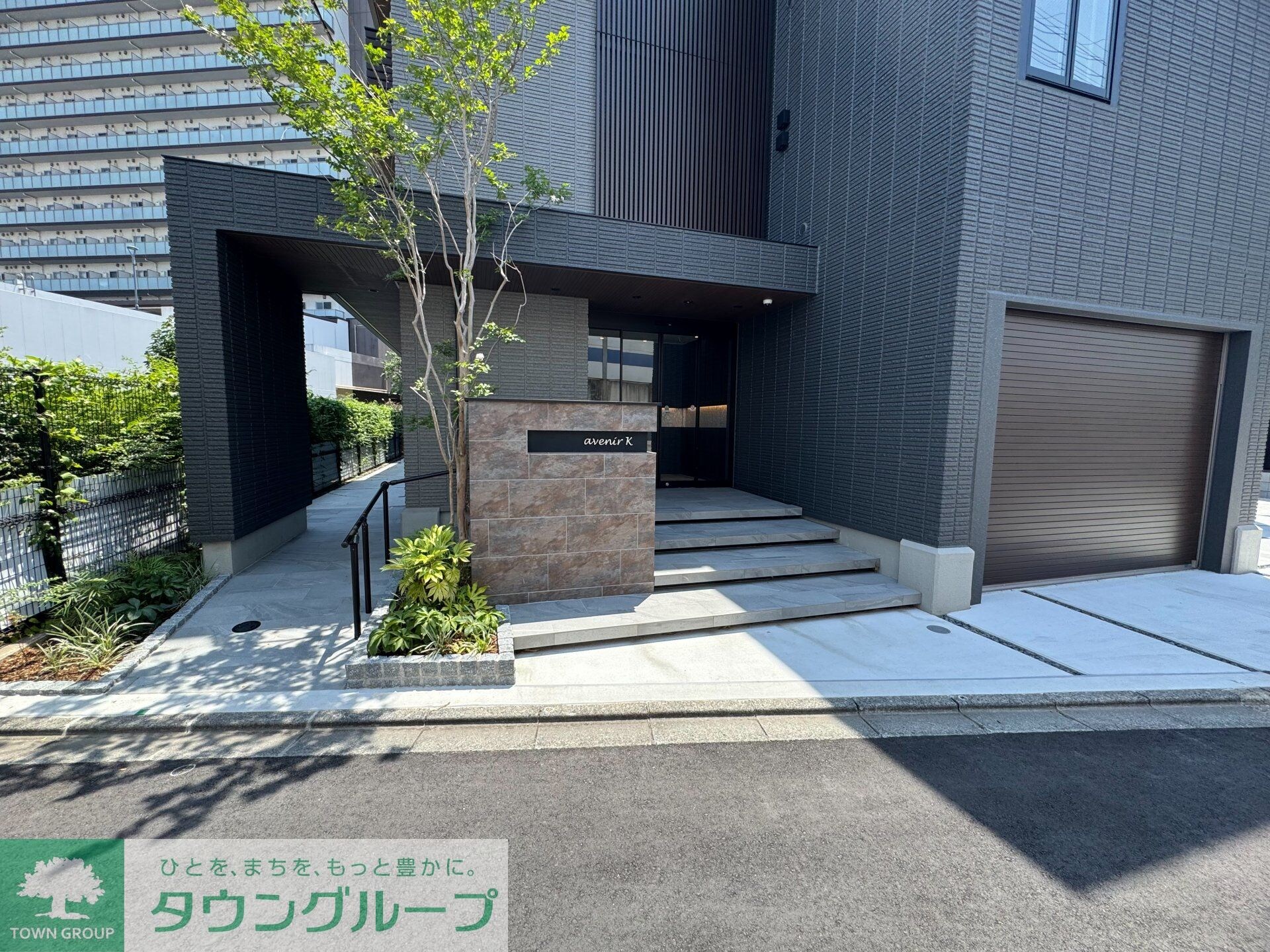 物件内観写真18　(エントランス)