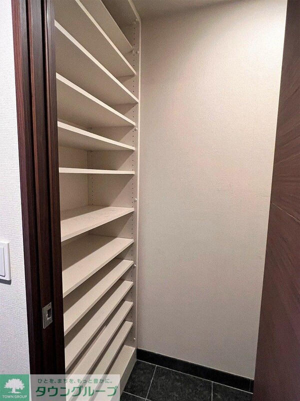 その他(玄関収納)