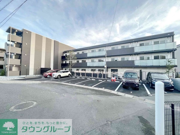 駐車場(★お部屋探しはタウンハウジング稲田堤店まで★)