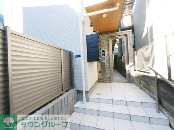 エントランス(★お部屋探しはタウンハウジング稲田堤店までお任せ下さい♪★)