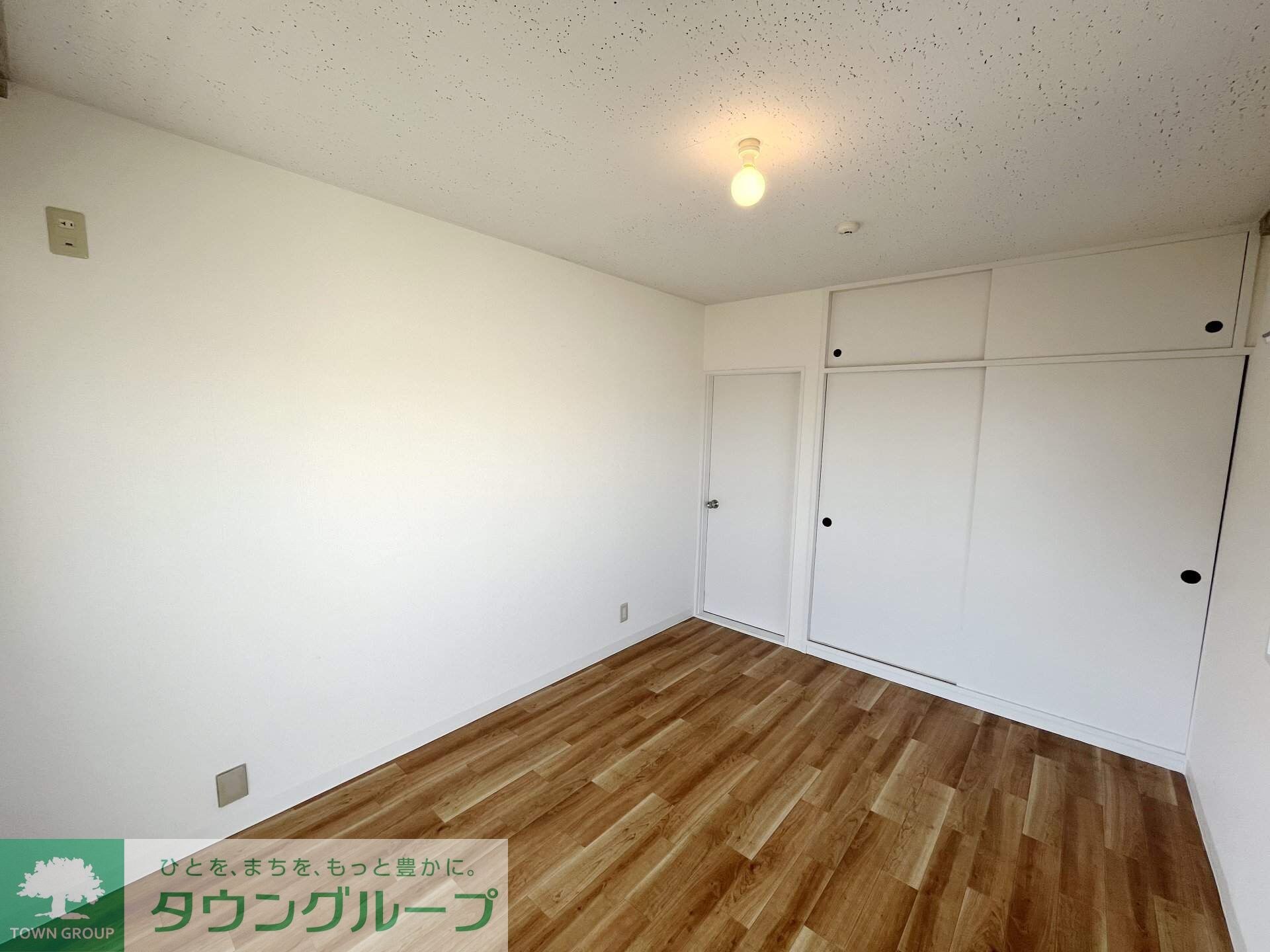 物件内観写真15　(リビング/居室)