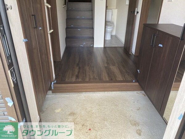 エントランス(タウンハウジング調布店まで♪)