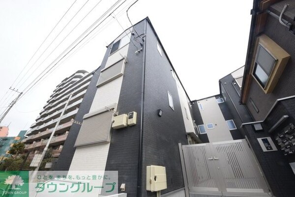 外観(★駅徒歩6分★オートロック付きの築浅物件です♪)