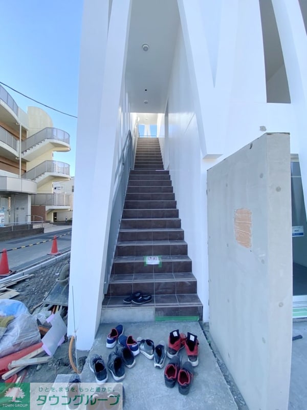 エントランス(★お部屋探しはタウンハウジング稲田堤店まで★)