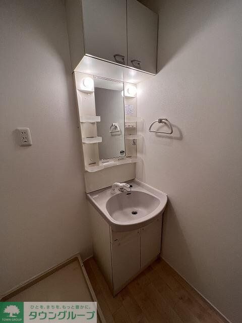 物件内観写真8　(洗面台)