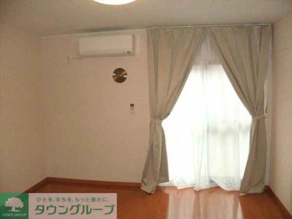 リビング・居室(設備・仕様は号室により異なる為、現況を優先致します。)