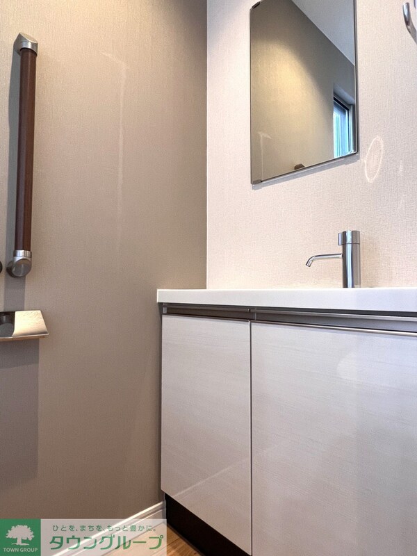 洗面(1階トイレ内洗面)