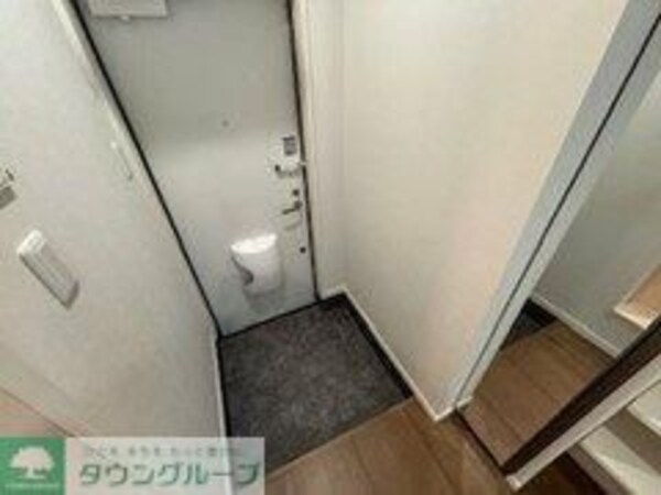 玄関(タウンハウジング調布店まで♪)