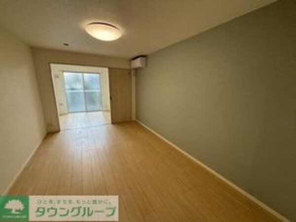 リビング・居室(タウンハウジング調布店まで♪)