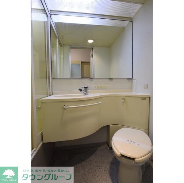 トイレ(仕切りがありバストイレ別風！？)