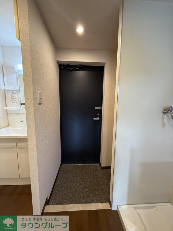 玄関(タウンハウジング調布店まで♪)