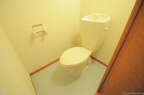 トイレ(仕様・設備は現状と異なる場合有。現状優先)