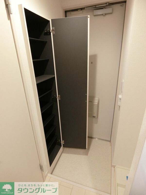 玄関(★お部屋探しは株式会社タウンハウジング東京まで★)
