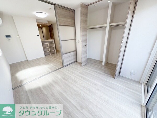 寝室(★お部屋探しは株式会社タウンハウジング東京まで★)