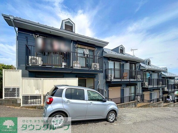 外観(南向きで高台に立地！見晴らし良好です♪)