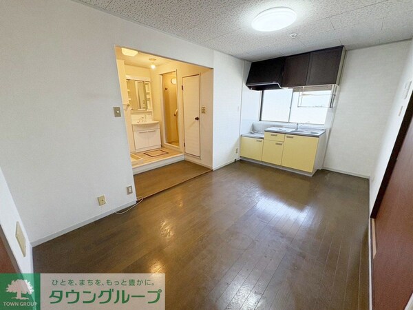 リビング・居室(★お部屋探しは株式会社タウンハウジング東京まで★)