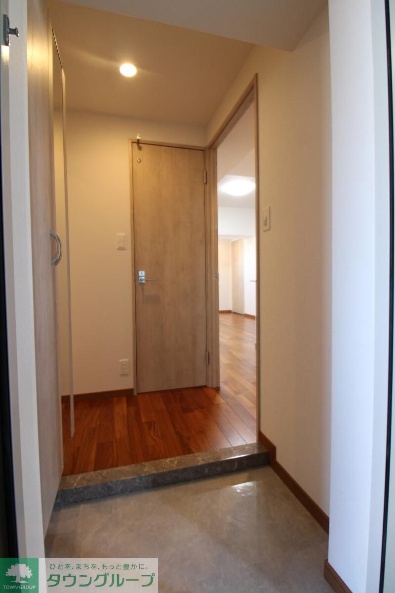 玄関(★お部屋探しは株式会社タウンハウジング東京まで★)