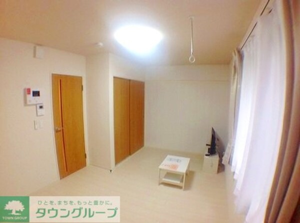 リビング・居室(設備・仕様は号室により異なる為、現況を優先致します。)