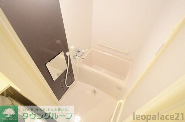 バス／シャワールーム等(設備・仕様は号室により異なる為、現況を優先致します。)