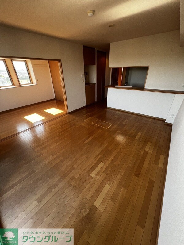 リビング・居室(★お部屋探しは株式会社タウンハウジング東京まで★)