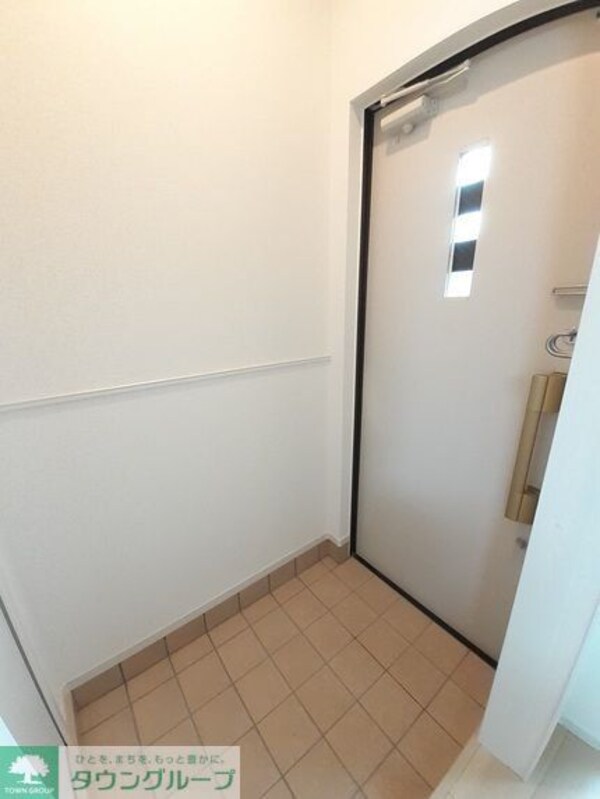 玄関(★お部屋探しは株式会社タウンハウジング東京まで★)