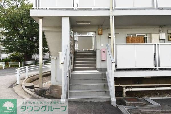 エントランス(★お部屋探しは株式会社タウンハウジング東京まで★)
