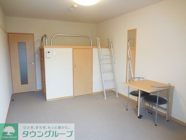リビング・居室(設備・仕様は号室により異なる為、現況を優先致します。)