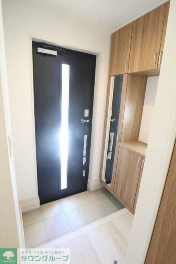 玄関(★お部屋探しは株式会社タウンハウジング東京まで★)