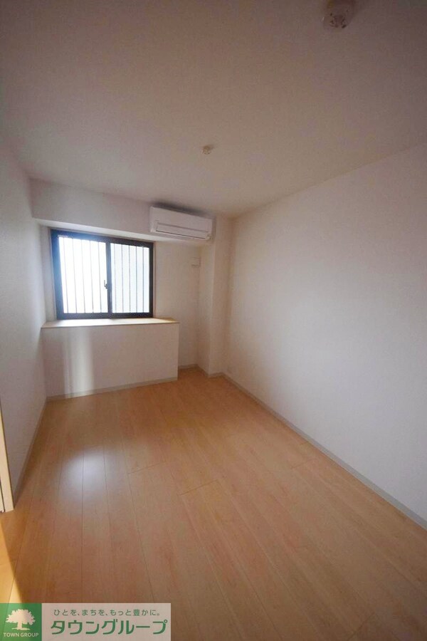 寝室(★お部屋探しは株式会社タウンハウジング東京まで★)