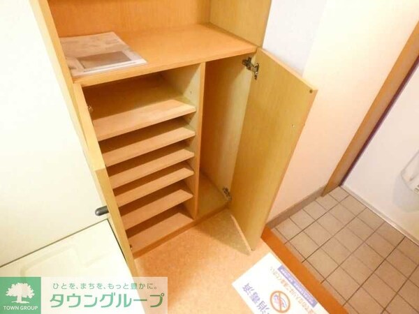 玄関(★お部屋探しは株式会社タウンハウジング東京まで★)