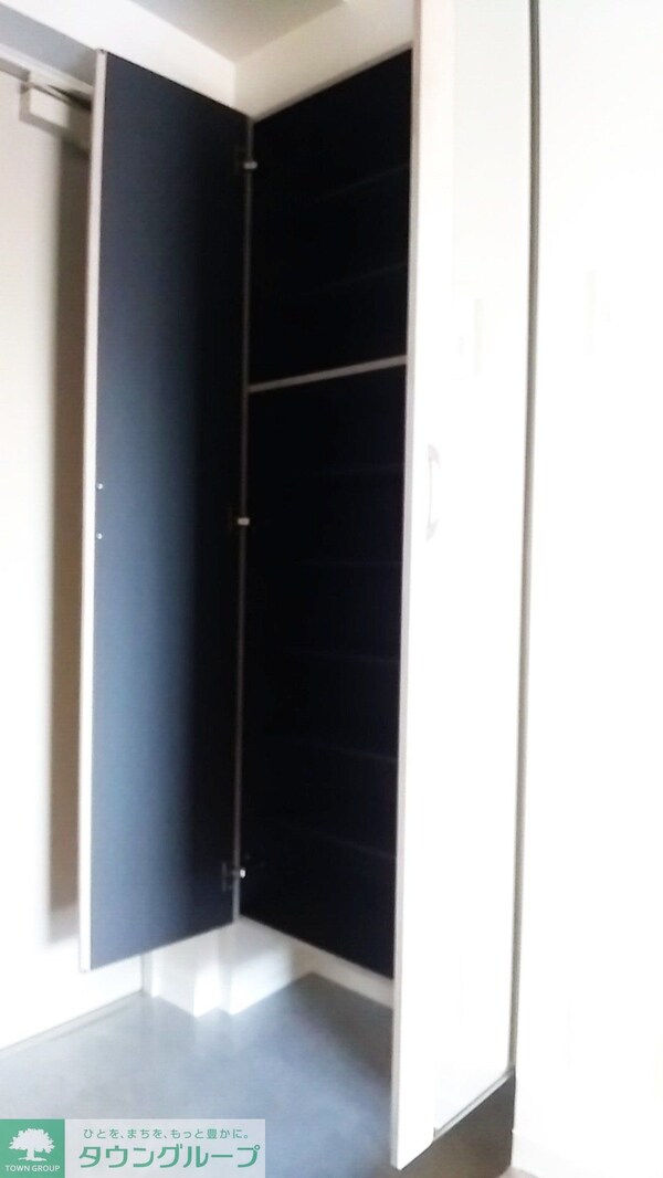 玄関(★お部屋探しは株式会社タウンハウジング東京まで★)