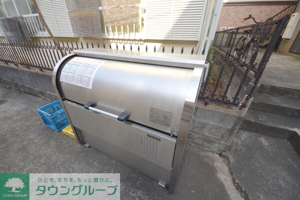 共有部分(ごみ置き場です)
