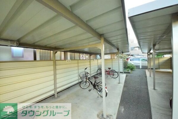 共有部分(★駐輪場も屋根つきであります★)