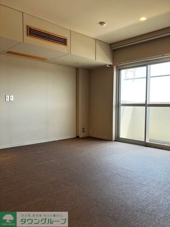 物件内観写真2　(リビング/居室)