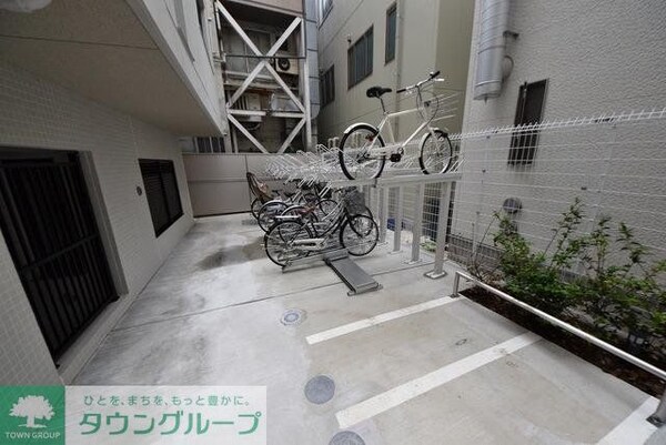 共有部分(駐輪場・バイク置き場)