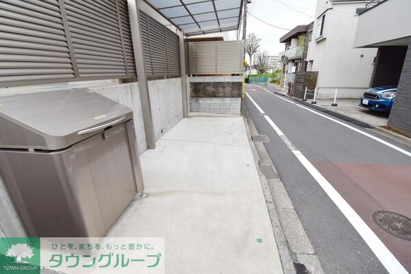 駐車場(庭)