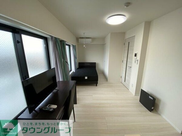 リビング・居室(※実際のお部屋には家具はつきません)