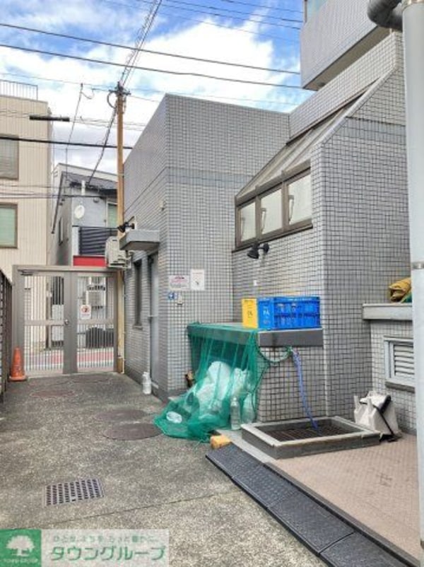 その他(敷地内ごみ置場)