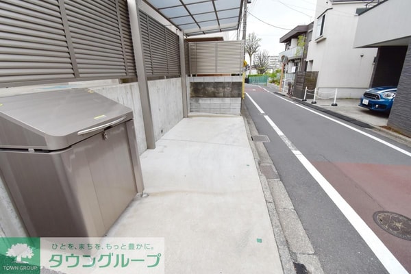 駐車場(庭)