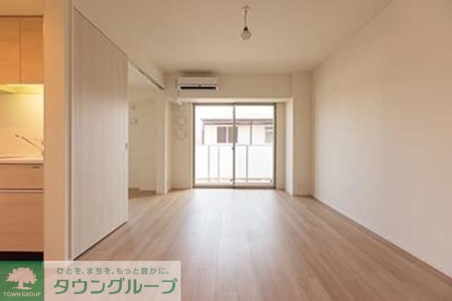 物件内観写真2　(※写真は同タイプ住戸です。)