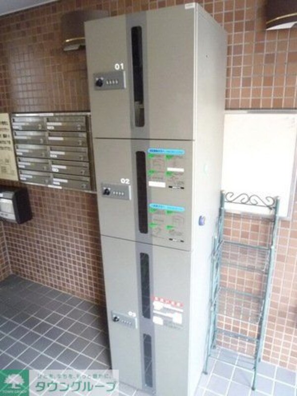 エントランス(★やったね宅配ボックス！★)