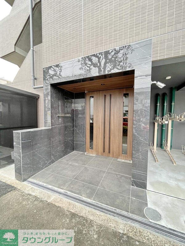 エントランス(★お部屋探しはタウンハウジング稲田堤店まで★)
