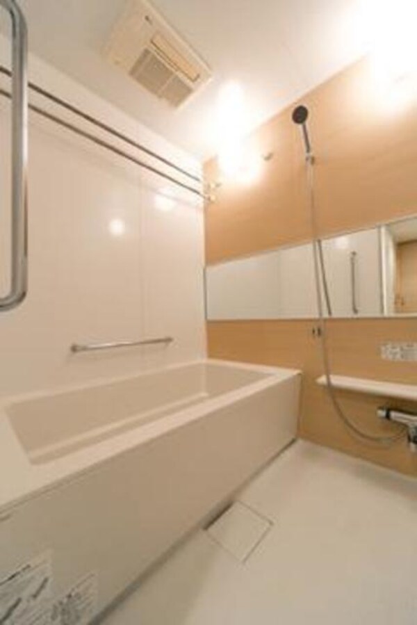 バス／シャワールーム等(※写真は同タイプ住戸です。)