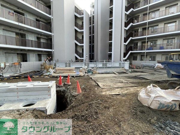駐車場(建築中)