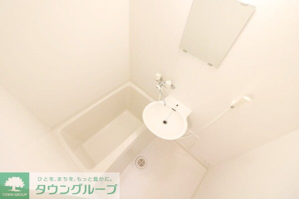バス／シャワールーム等(こちらは同タイプの部屋の写真になります。)