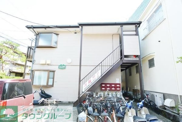 エントランス(★最上階角部屋２面採光・バイク相談・バストイレ別・室内洗濯…)