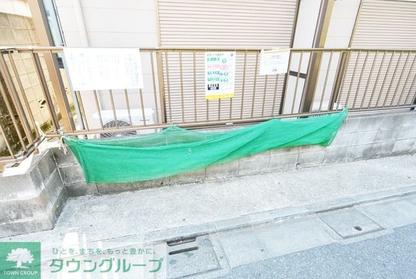 共有部分(★建物用のごみ置き場です★)