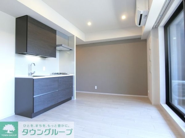 リビング・居室(Eタイプ2023年5月撮影 同タイプ207号室の写真です。)