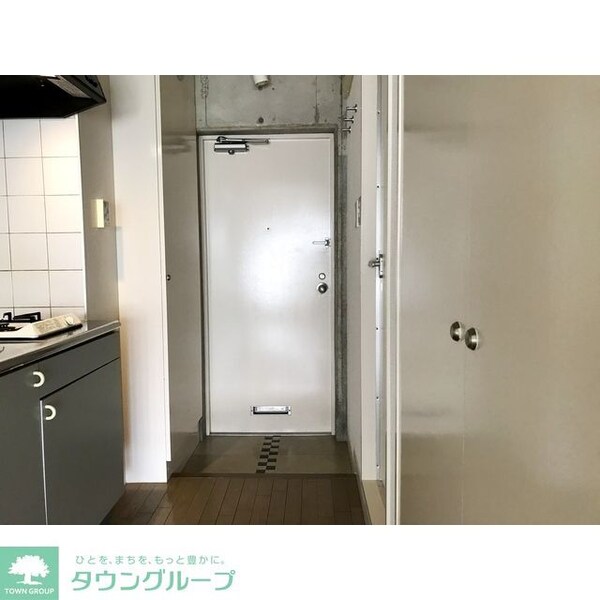 玄関(同タイプ・別部屋画像)