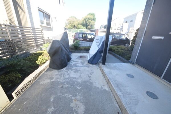駐車場(庭)